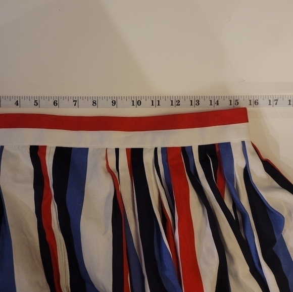 MODCLOTH VERTICAL STRIPED KNEE HIGH SKIRT, SZ LARGE - Picture 13 of 14